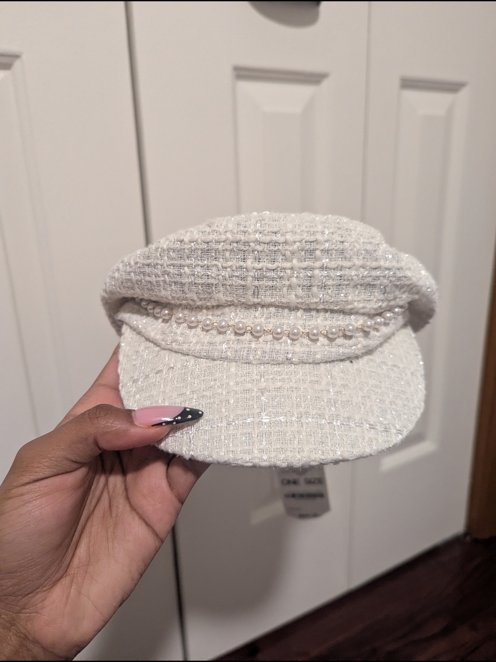 INC International Concepts Ivory Tweed Cap with Black Interior